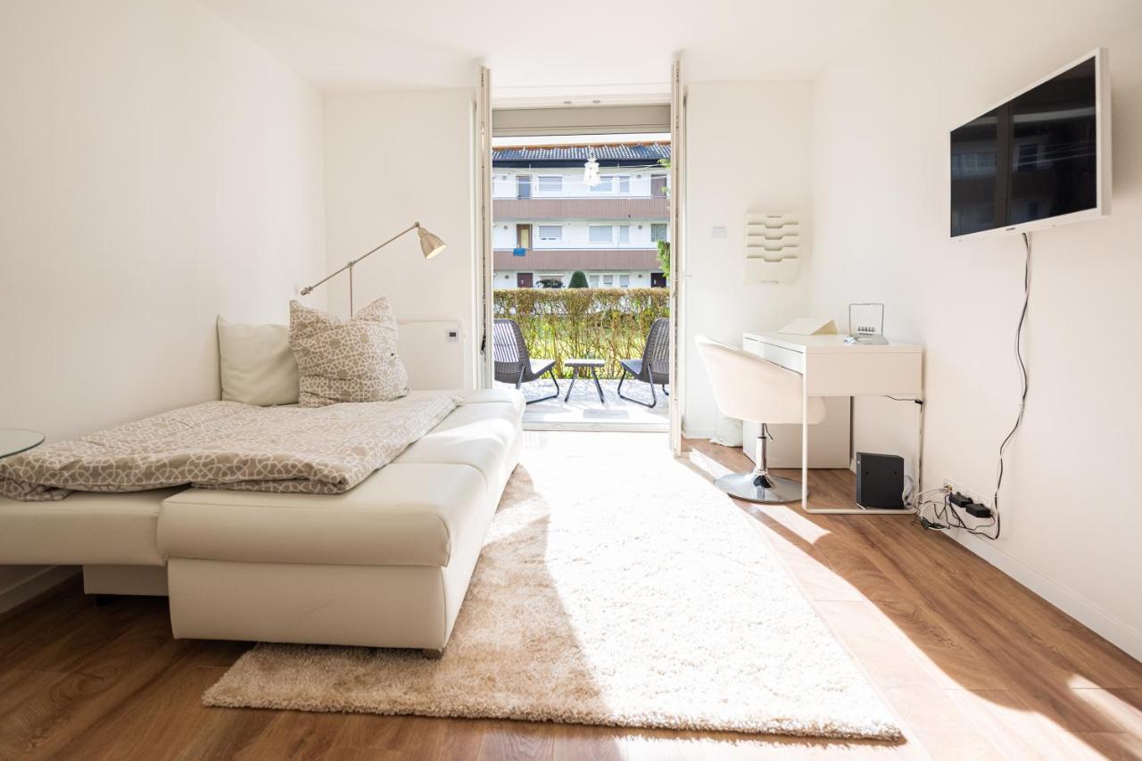 Sonnige Ferienwohnung In Neckarsulm Mit Massageliege & Wlan & Parken Exterior foto