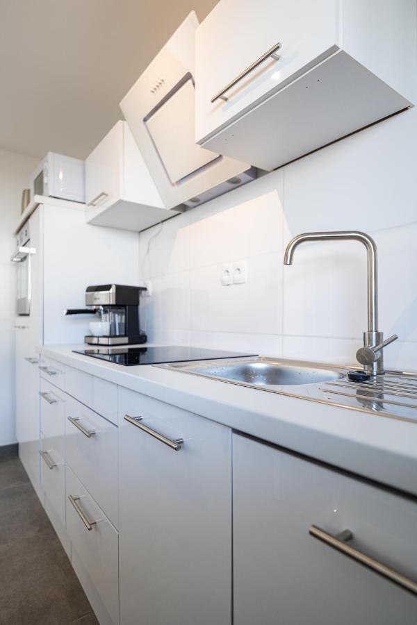 Sonnige Ferienwohnung In Neckarsulm Mit Massageliege & Wlan & Parken Exterior foto
